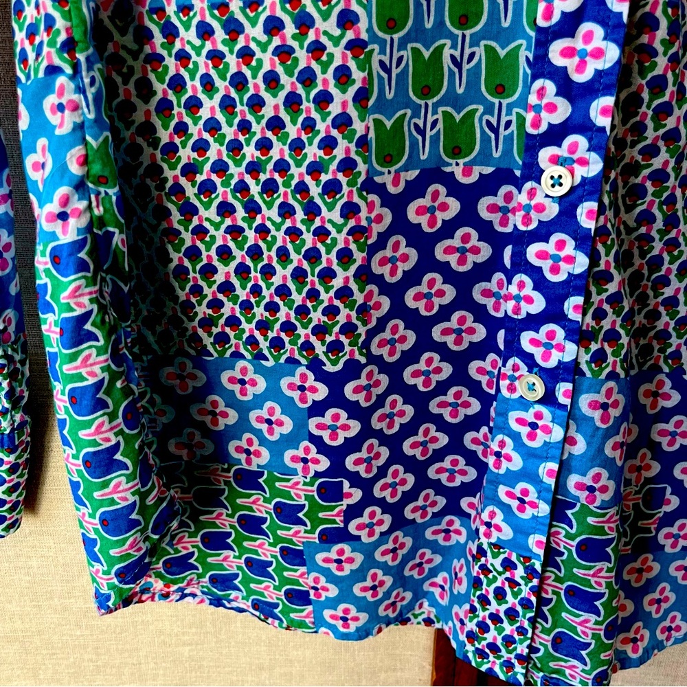 Talbots Classic Cotton Button Front Shirt Retro Multi Floral Tulip Print Top - Picture 3 of 10